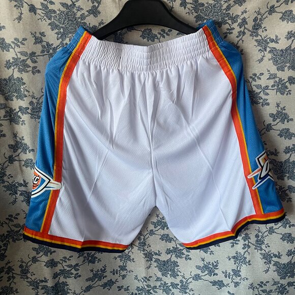 Nike Oklahoma City Thunder White NBA Shorts - Picture 4 of 5